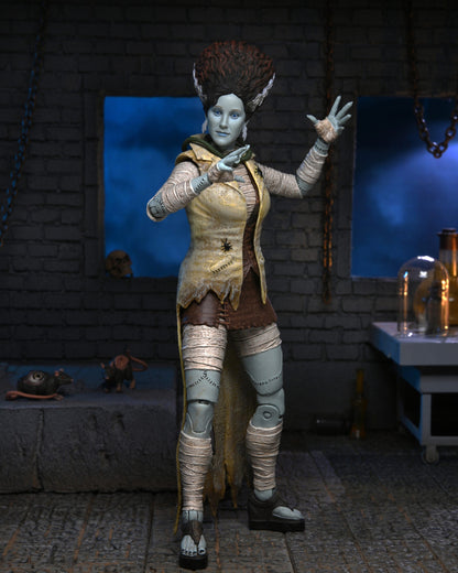 April O'Neil como la novia de Frankenstein - Monstruos universales x Tortugas Ninja adolescentes mutantes 