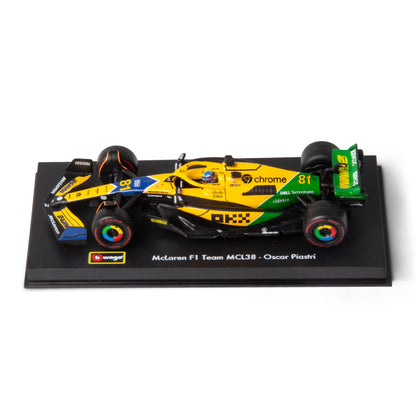 1:43 F1 MCLAREN MCL38 2024 AVEC CASQUE LIVRÉE PIASTRI SENNA