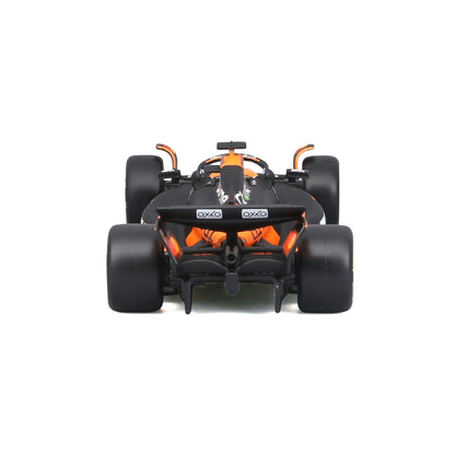 1:43 F1 MCLAREN MCL39 2025 PIASTRI WITH HELMET