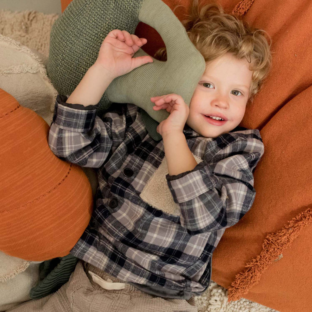 Coussin tricoté Brucy le Brocoli – Oli&Carol x Lorena Canals
