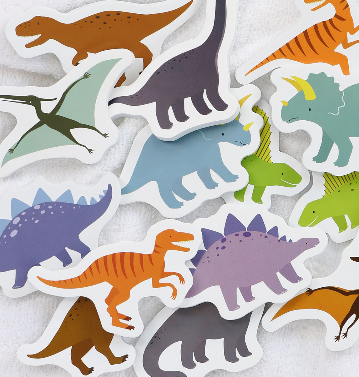 Jouets de bain en mousse - Dinosaures – vue 4 – A Little Lovely Company