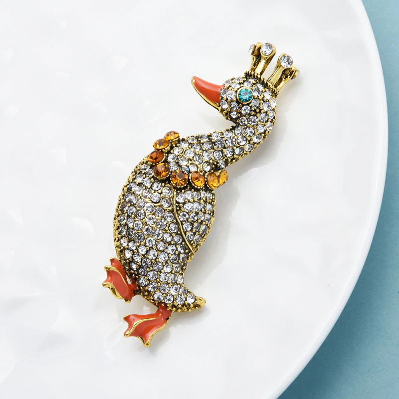 Eendje met strass-kroon