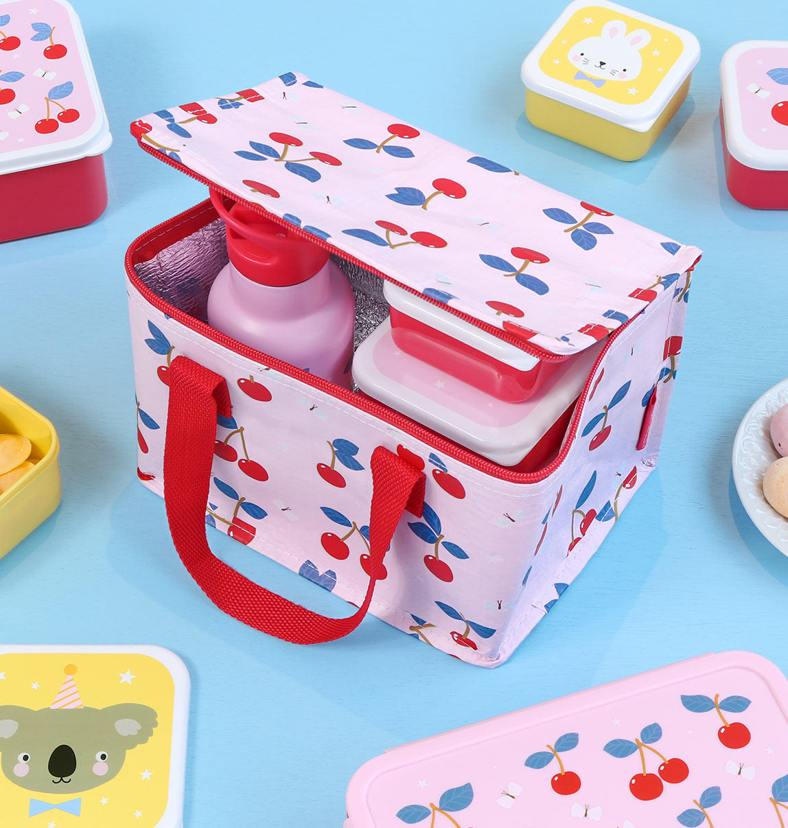 Sac isotherme enfant - Cerises – vue 5 – A Little Lovely Company