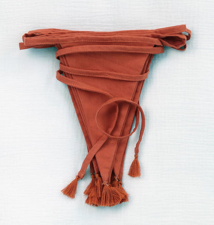 Guirlande décorative en coton - Terracotta – vue 4 – A Little Lovely Company