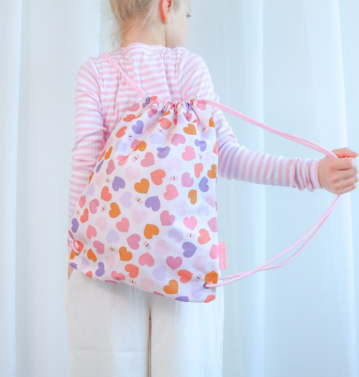 Sac à cordons enfant - Cœurs – vue 2 – A Little Lovely Company