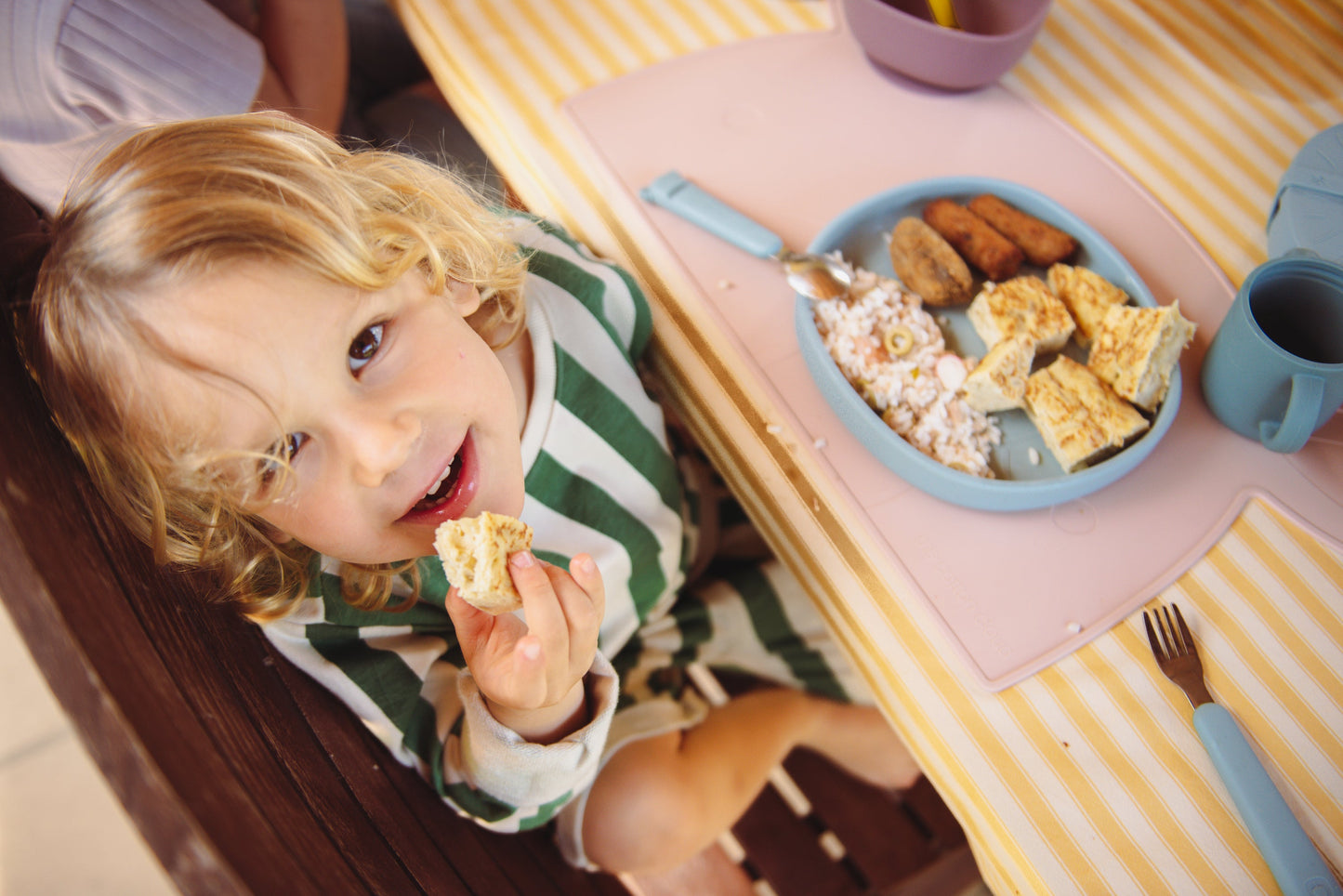 Tableware Set aus Silikon in Sand