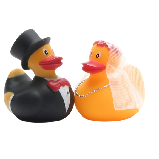 Pareja de patitos casados