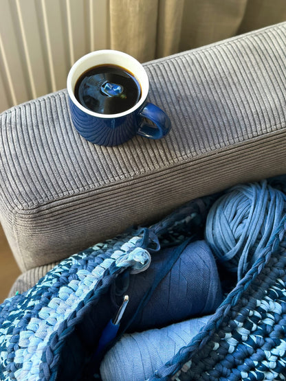 Tazza gatto fortunato blu scuro