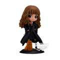 Q posket Hermione avec Pattenrond