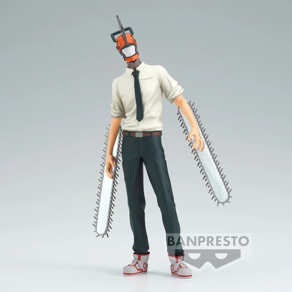 Hombre de motosierra