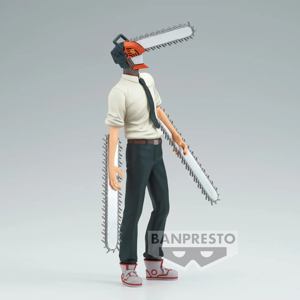 Hombre de motosierra
