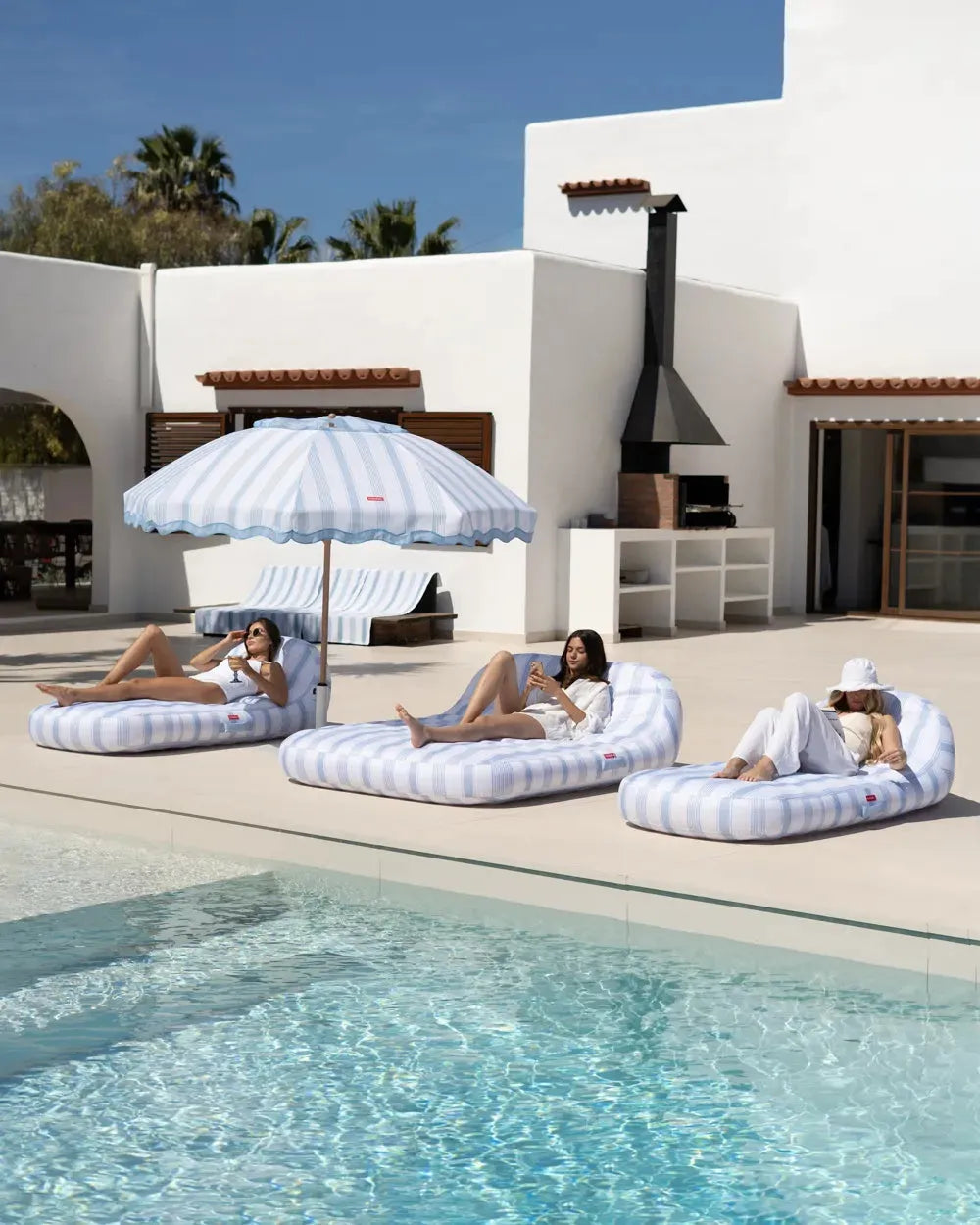 Tumbona hinchable premium para piscina y jardín – YATCH