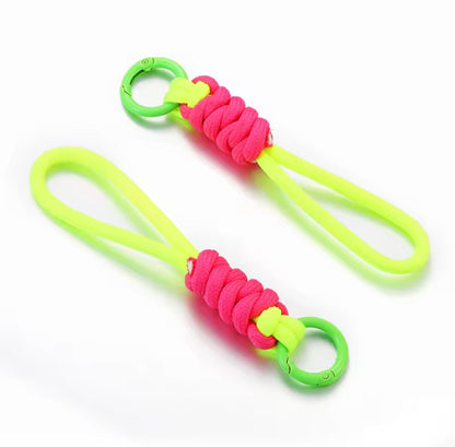 Llavero de cuerda trenzada