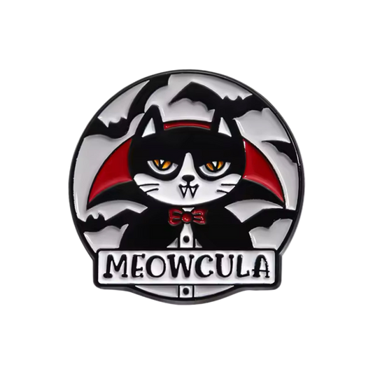 Pin de gato "Meowcula"