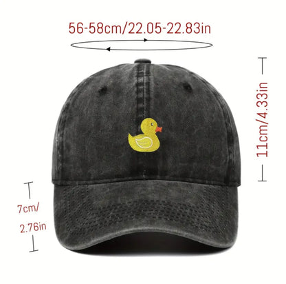 Gorra lavada con pato amarillo bordado