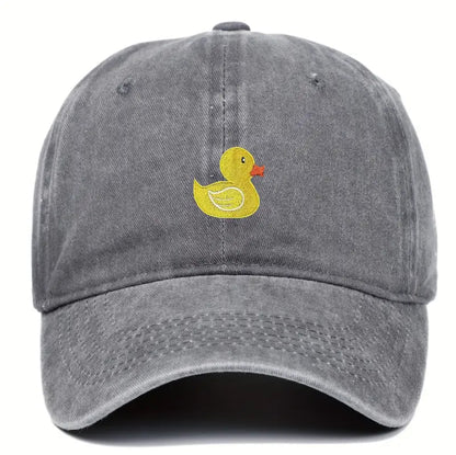 Gorra lavada con pato amarillo bordado