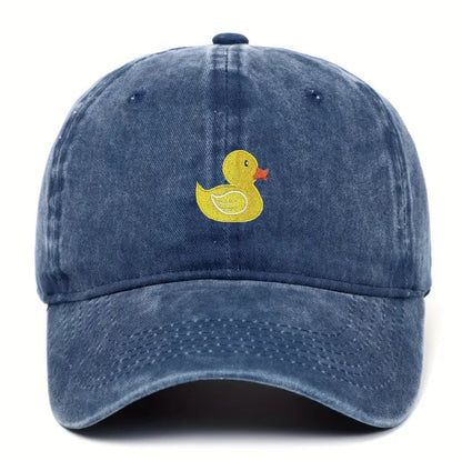 Gorra lavada con pato amarillo bordado