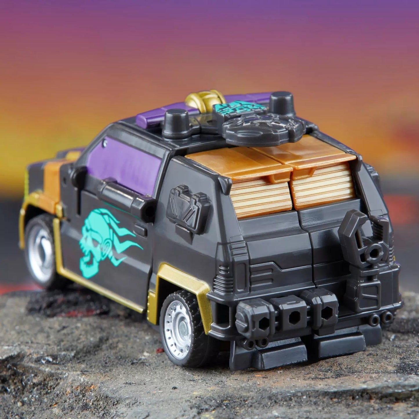 Transformers Legacy United Deluxe Class Star Raider Cannonball 