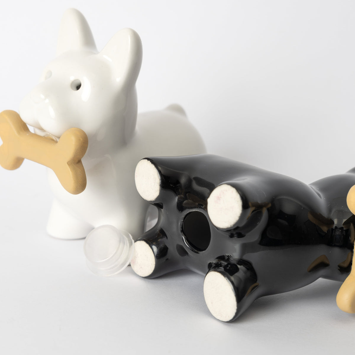 Dog salt and pepper shakers