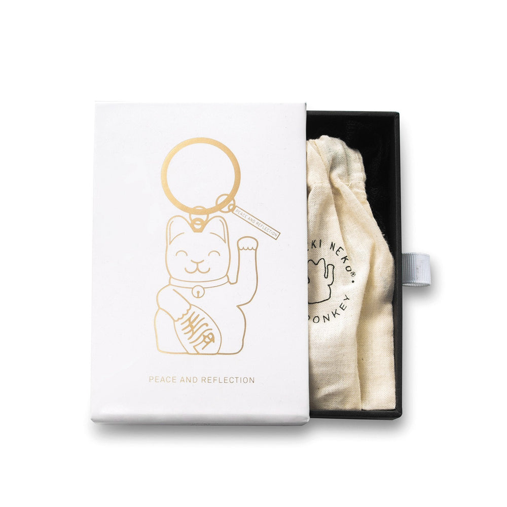 Lucky white chat keychain