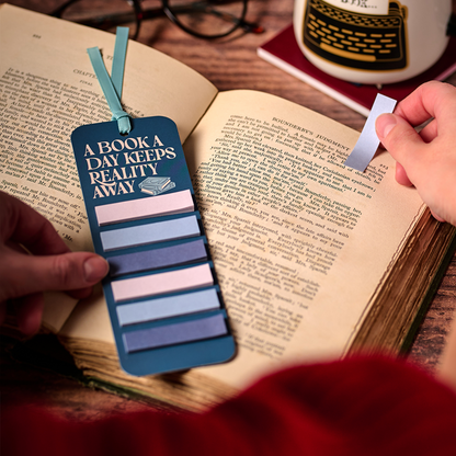 Marque-page avec onglets adhésifs A Book A Day Keeps Reality Away