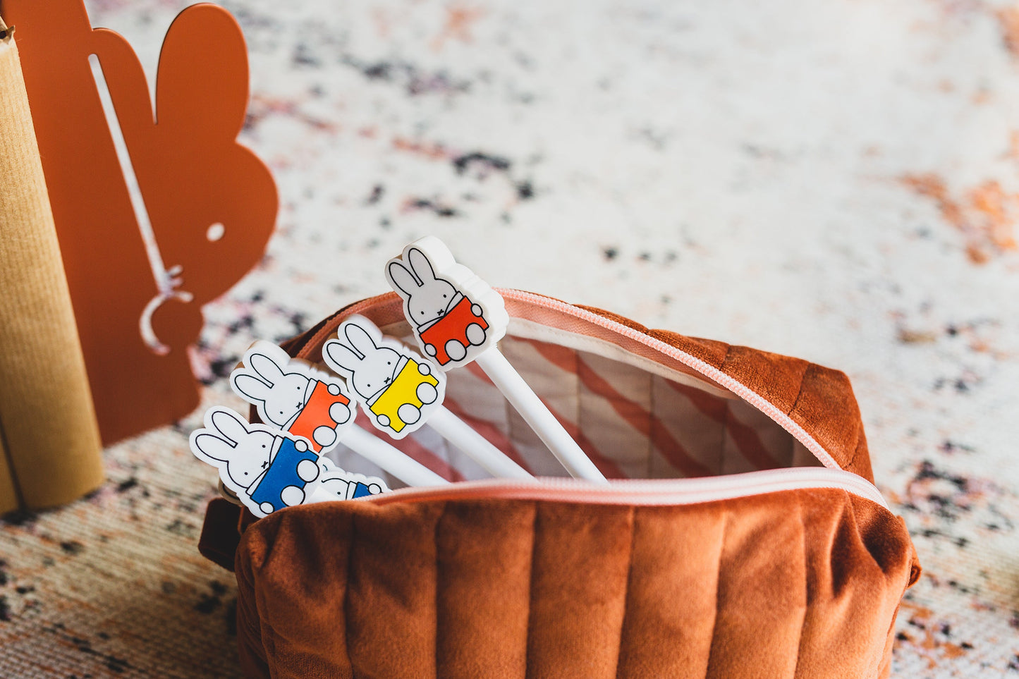 Set de 3 crayons-Miffy Livre Atelier Pierre Junior - OFCK.fr