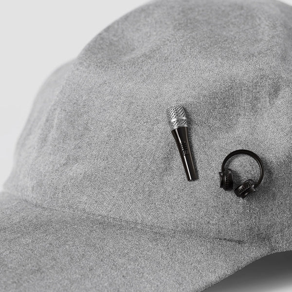 Pin's Micro et Casque Meta[l]morphose – vue principale