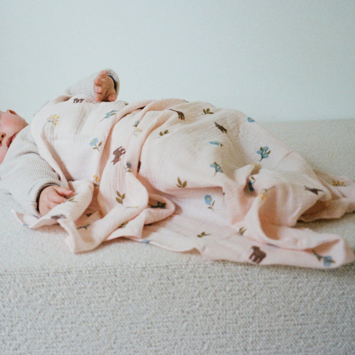 Villa Magnan – Lange bébé – Oli&Carol x Villa Magnan x Lorena Canals