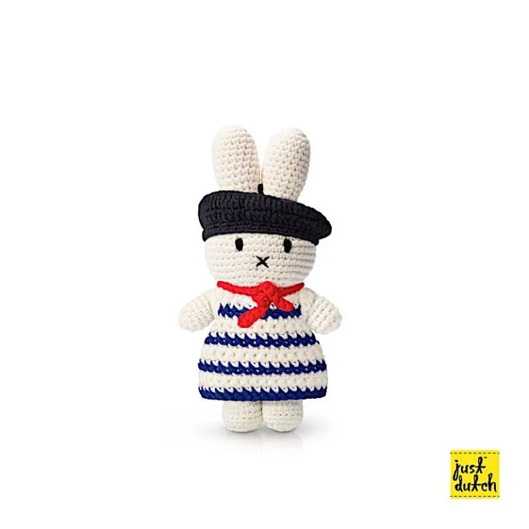 Peluche Miffy a Parigi