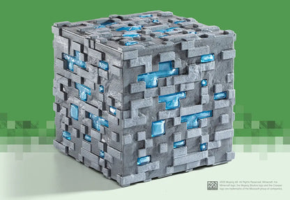 replique minecraft minerai de diamant lumineux noble collection