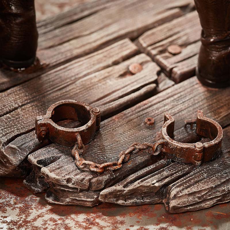 Statuette Red Pyramid Thing - Edition Limitée