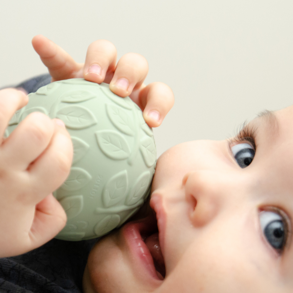 2-Pack Leaf Sensory Balls – Green