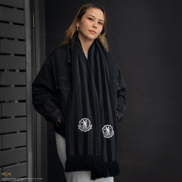 Écharpe Noire Académie Nevermore