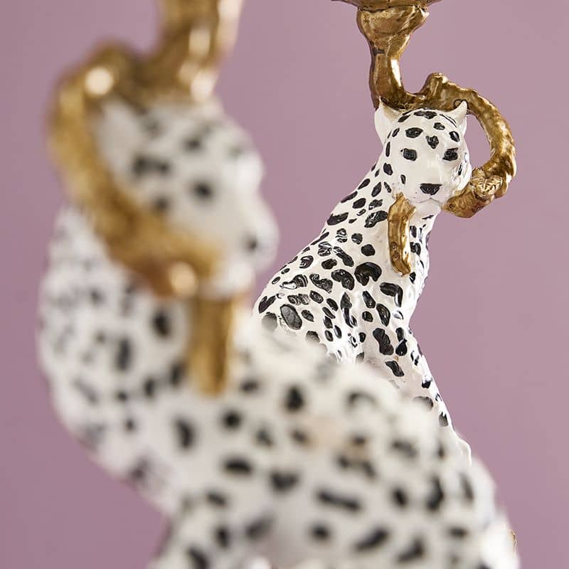 Chandelier Leo, 2 sortes. Résine de poly, 11 x 10,5 x 33 cm