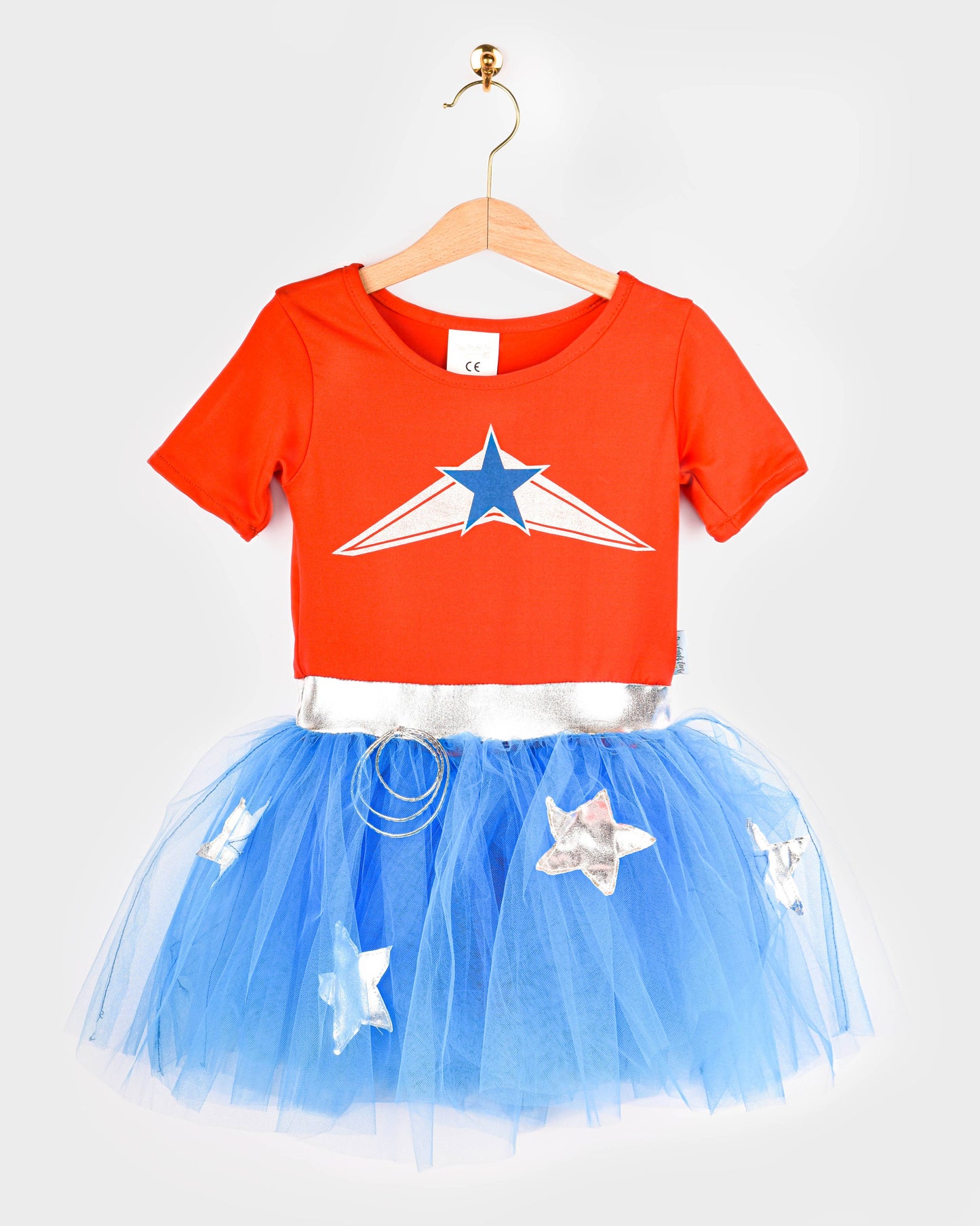 Super Wondergirl avec cape 110-116 cl 4-6 ans