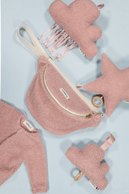 Plátano cambiante y esponjoso de color rosa