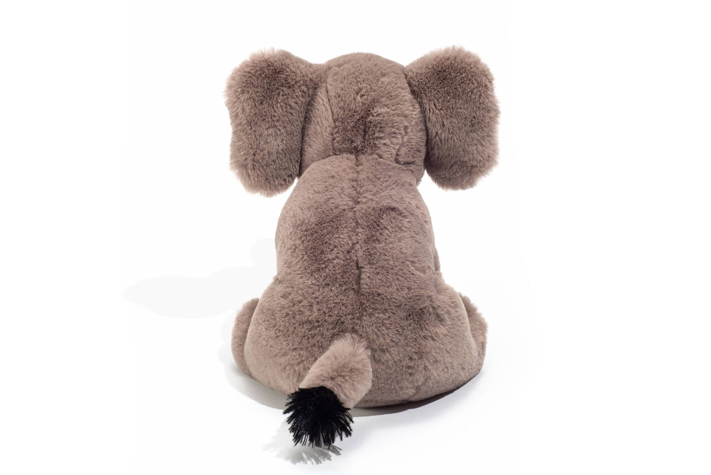Elefante de peluche sentado