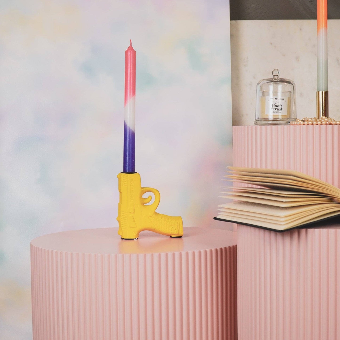 Candelabro - Pistola - Cerámica - Amarillo neón - 12x5x12cm