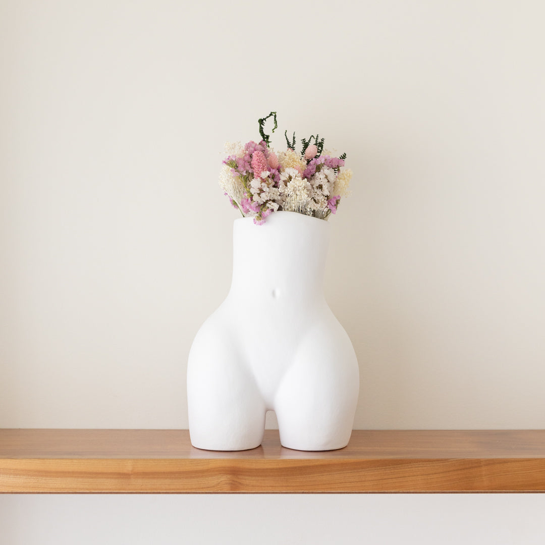 Vase sculptural Nude en céramique