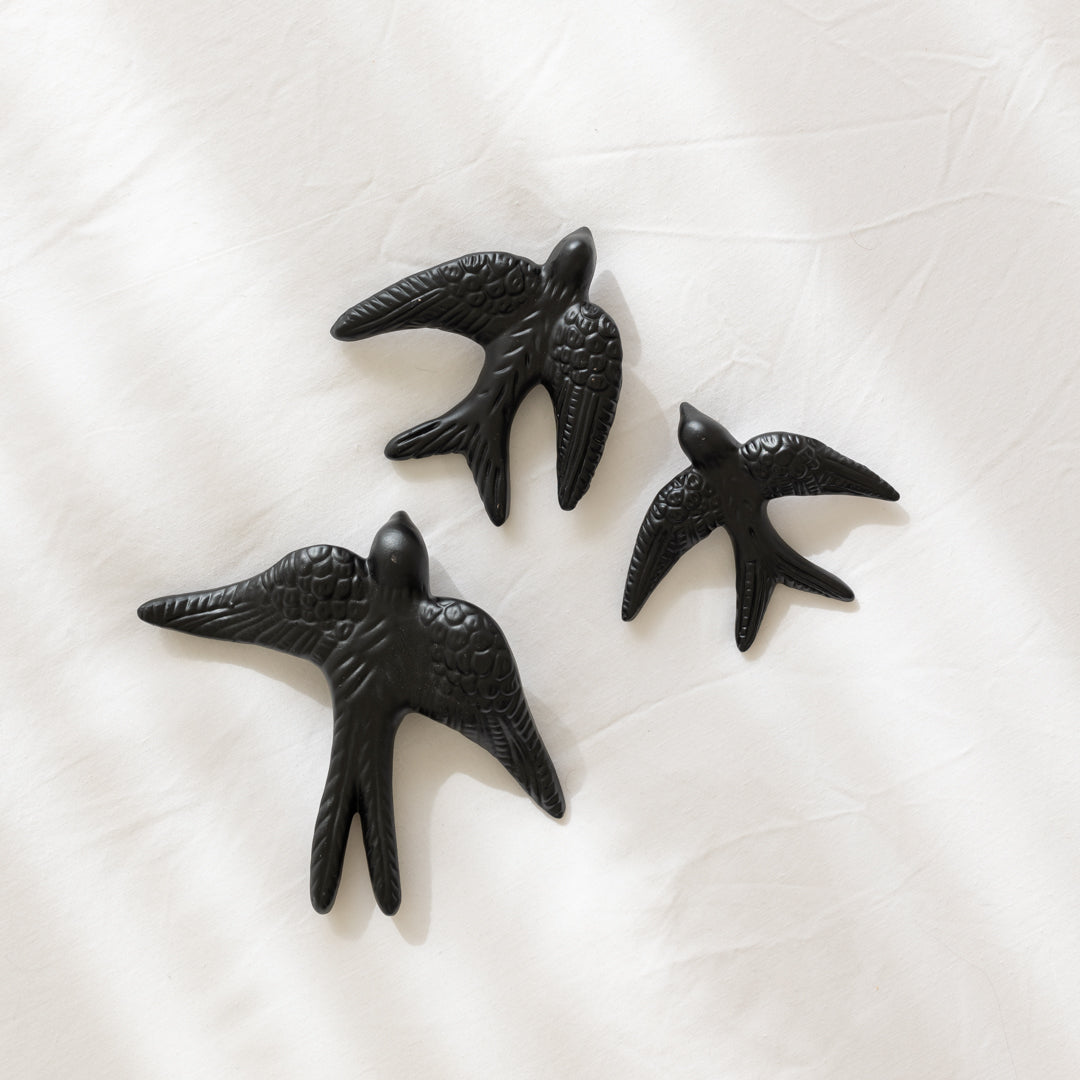 Lot de 3 hirondelles décoratives en céramique – Oito.Atelier – vue 3
