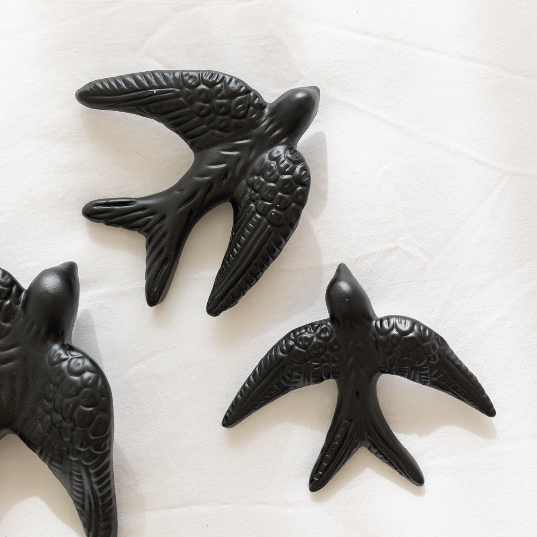 Lot de 3 hirondelles décoratives en céramique – Oito.Atelier – vue 5