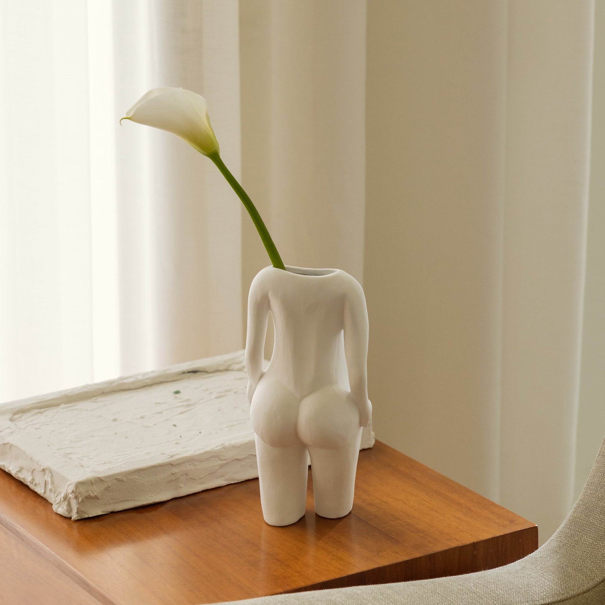 Vase décoratif Venus en céramique – Oito.Atelier – vue 3