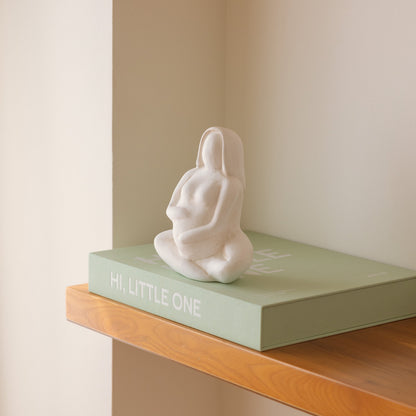 Vase sculptural Femme enceinte en céramique – Oito.Atelier – vue 5