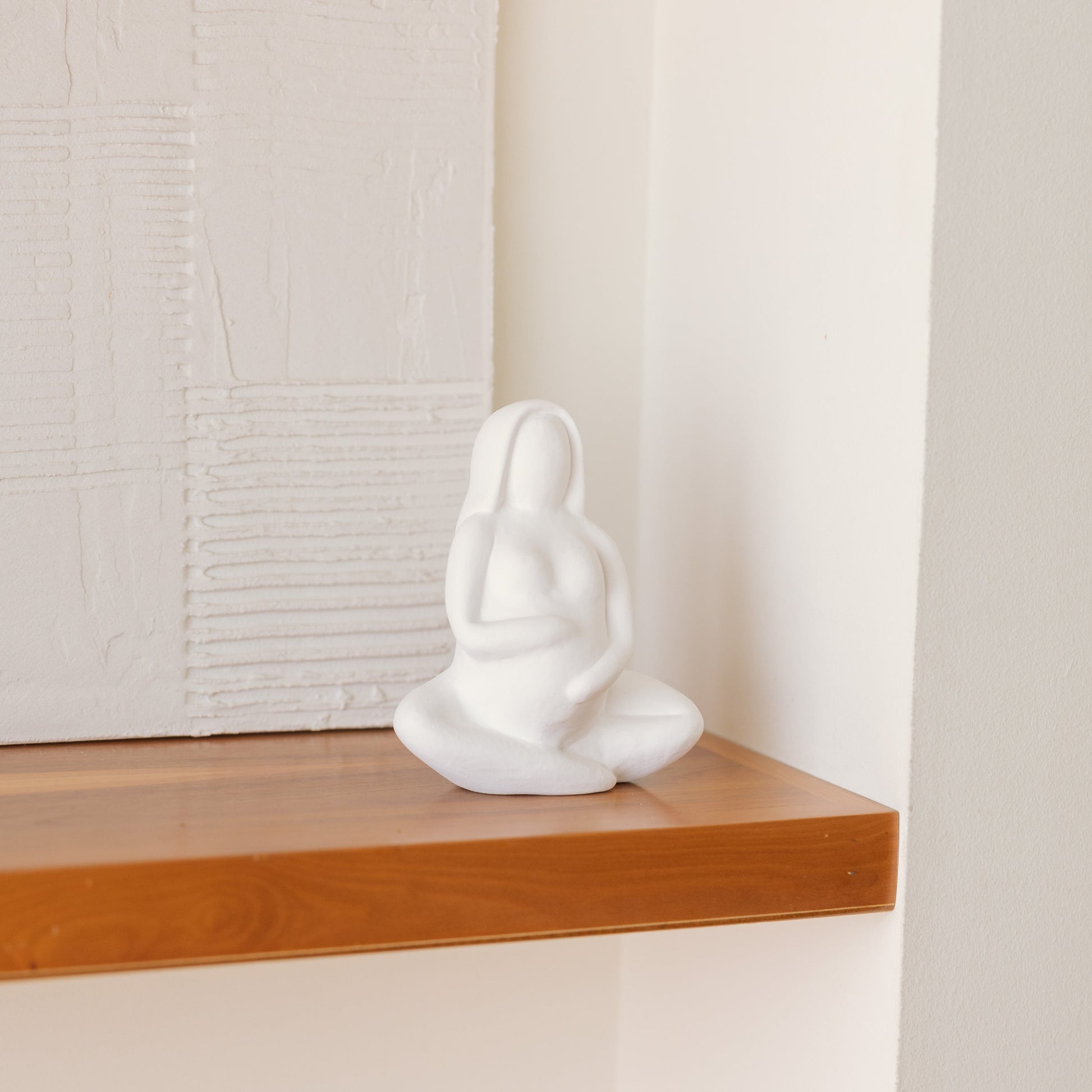 Vase sculptural Femme enceinte en céramique – Oito.Atelier – vue 10