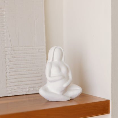 Vase sculptural Femme enceinte en céramique – Oito.Atelier – vue 11