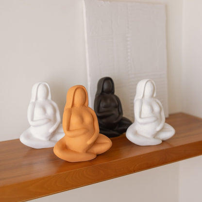 Vase sculptural Femme enceinte en céramique – Oito.Atelier – vue 15