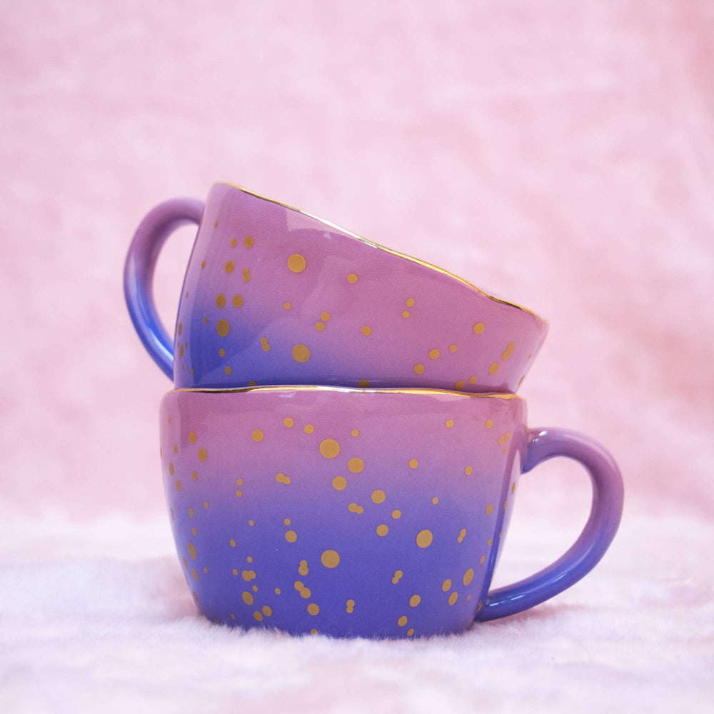 Taza con degradado morado irregular