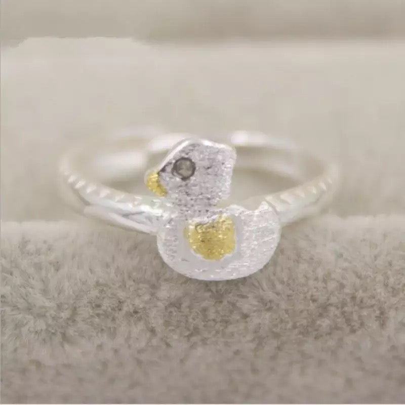 Anello d'argento a forma di anatra