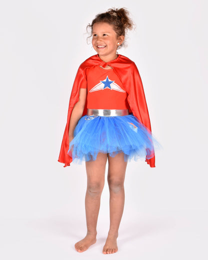 Super Wondergirl avec cape 110-116 cl 4-6 ans