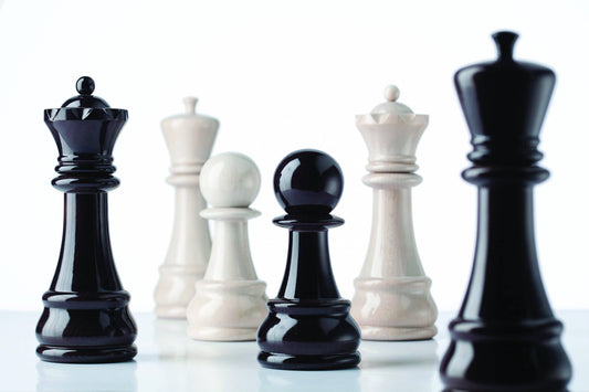 Moulin à épices « Chess » Roi en hêtre laqué noir brillant